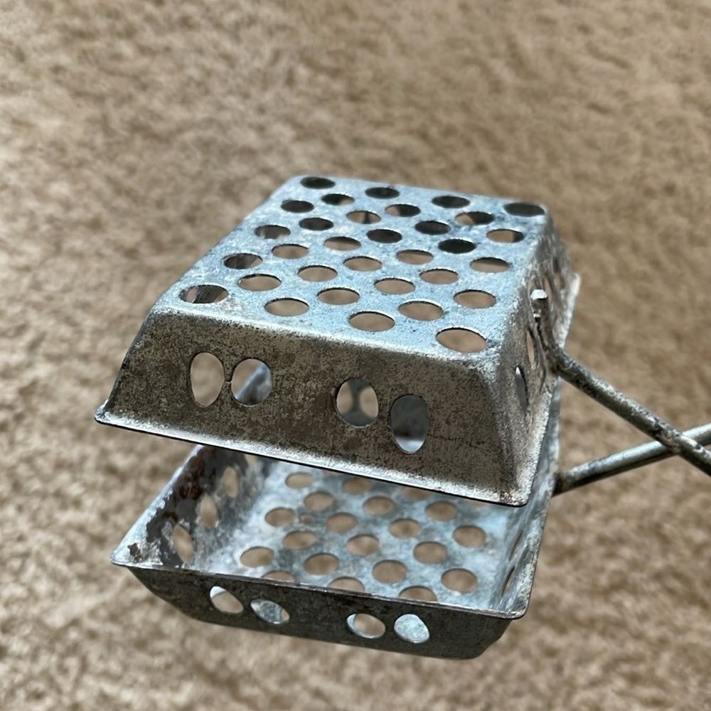 Vintage Soap Saver Basket